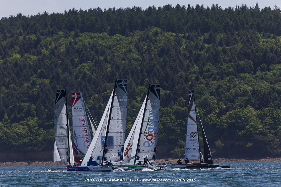 Grand Prix de l'Ecole Navale : Cammas, Revil, Iehl au coude à coude